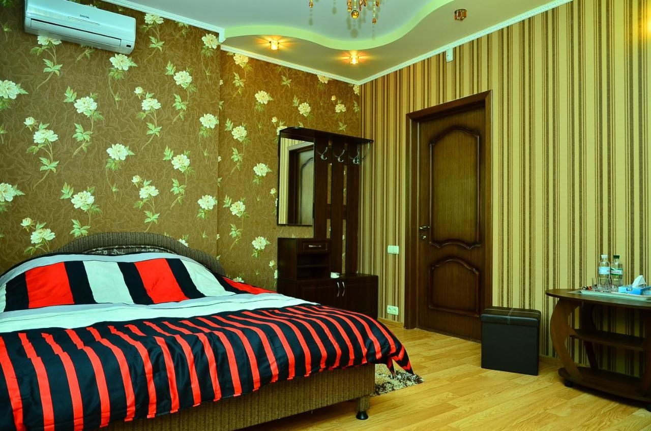 Отель naDobu Hotel Poznyaki Киев