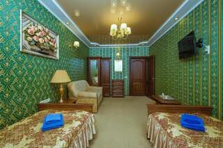 Отель naDobu Hotel Poznyaki Киев Двухместный номер эконом-класса с 2 отдельными кроватями и общей ванной комнатой-14